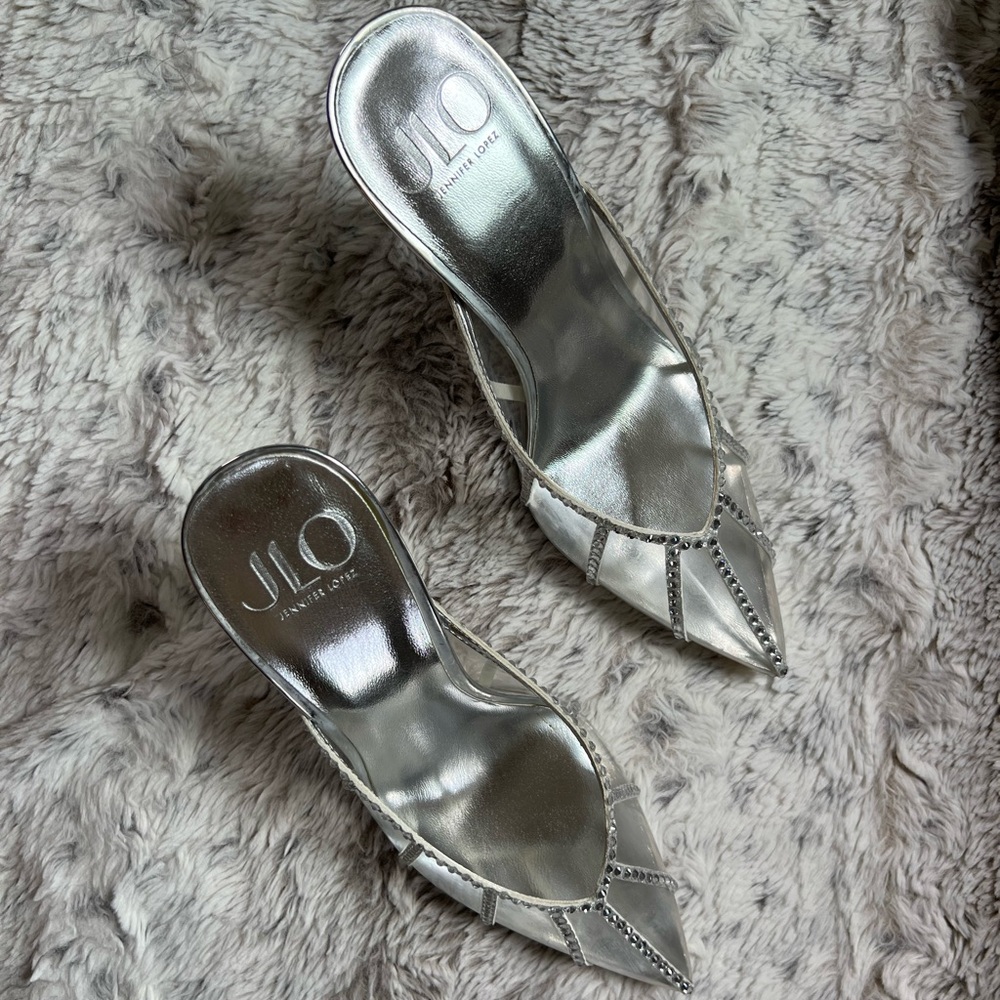 Never worn JLO Marren Mule.